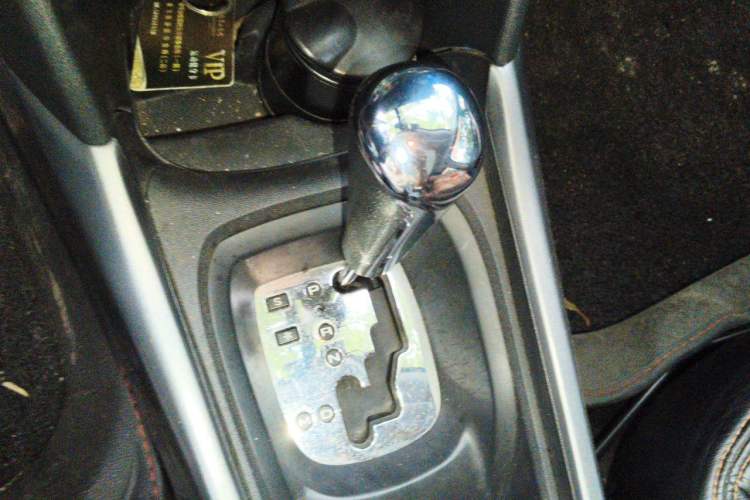 Used Peugeot 2008 2014 1.6L Automatic Fashion Edition Gear Lever