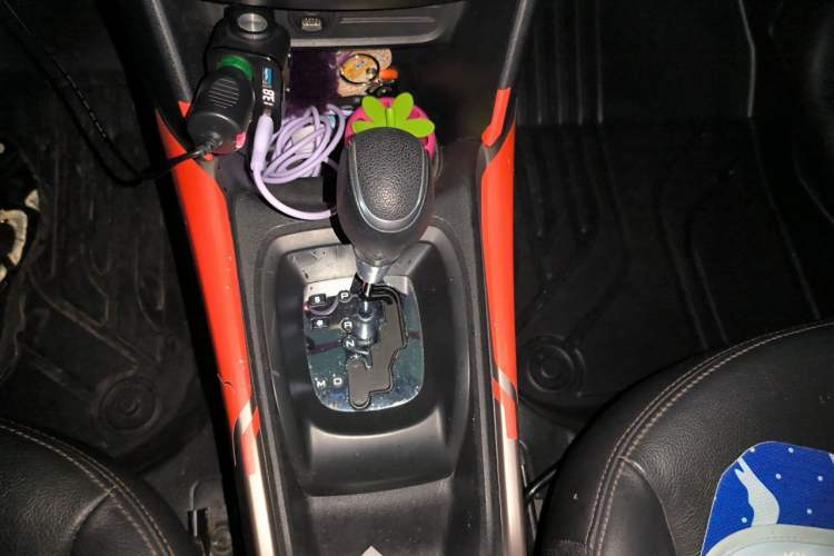 Used Peugeot 2008 2014 1.6L Automatic Navigation Edition Gear Lever