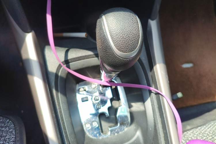 Used Peugeot 2008 2014 1.6L Automatic Fashion Edition Gear Lever