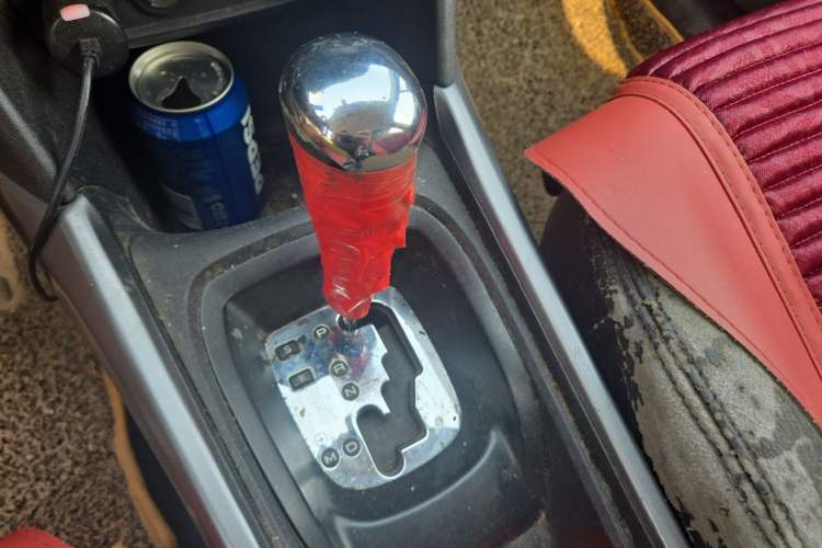 Used Peugeot 2008 2014 1.6L Automatic Trend Edition Gear Lever