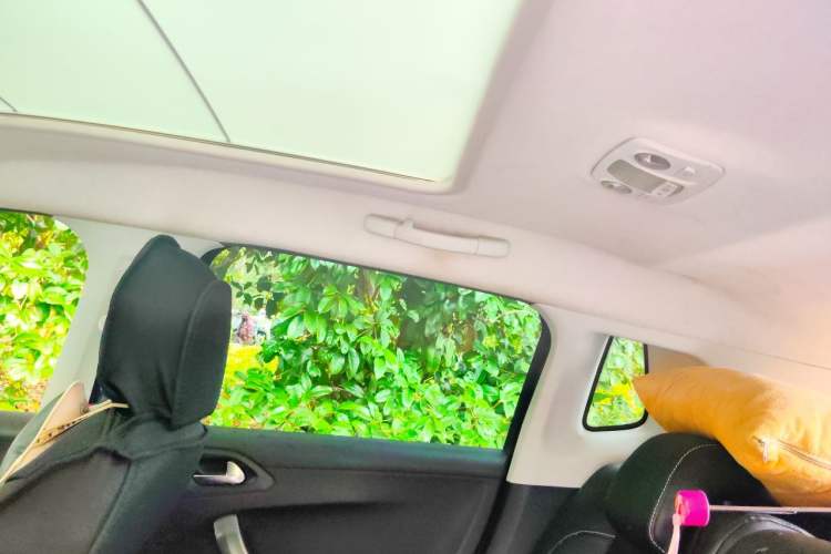 Used Peugeot 2008 2014 1.6L Automatic Fashion Edition Headliner