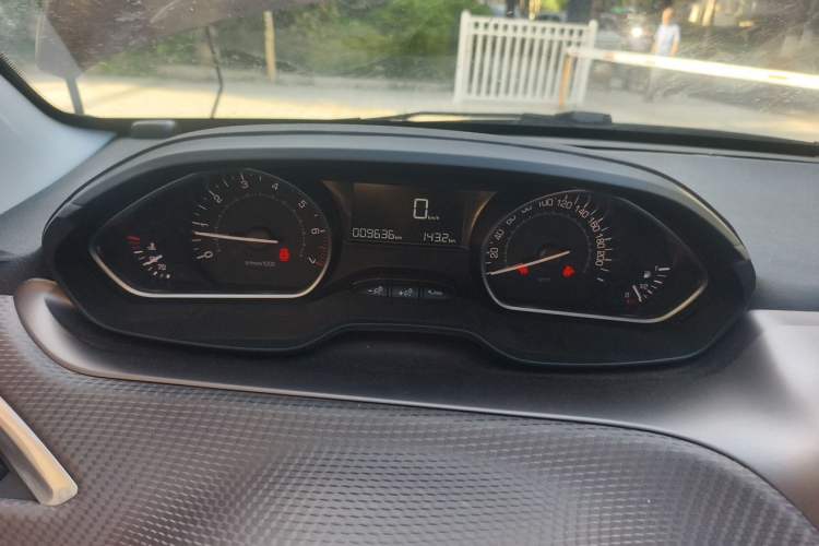 Used Peugeot 2008 2014 1.6L Manual Fashion Edition Instrument Cluster