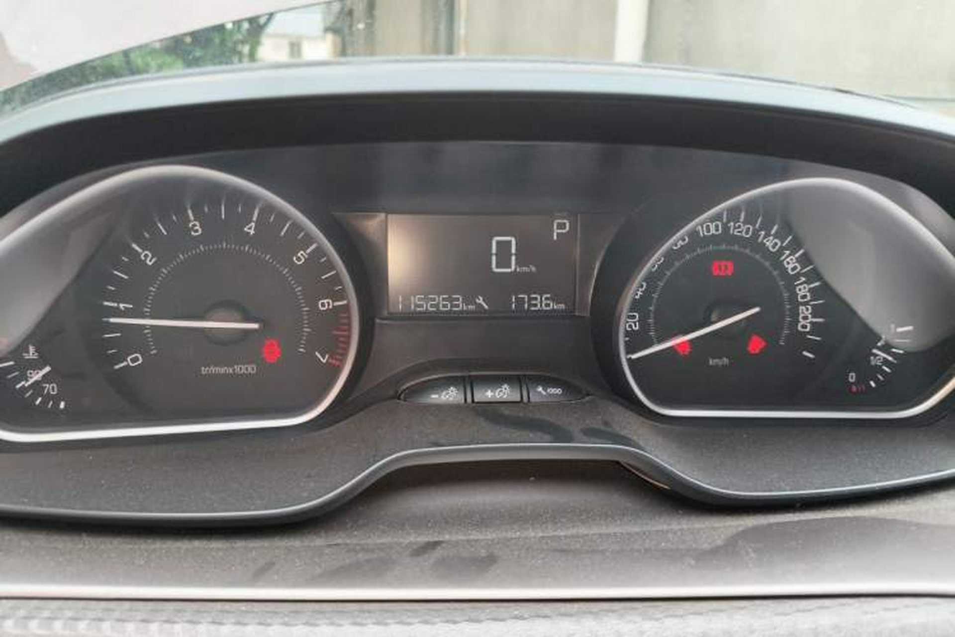 Used Peugeot 2008 2014 1.6L Automatic Fashion Edition Instrument Cluster