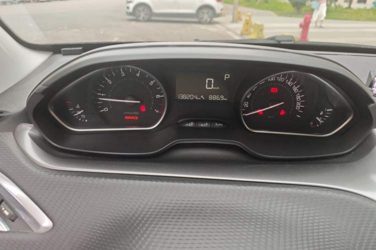 Used Peugeot 2008 2014 1.6L Automatic Navigation Edition Instrument Cluster