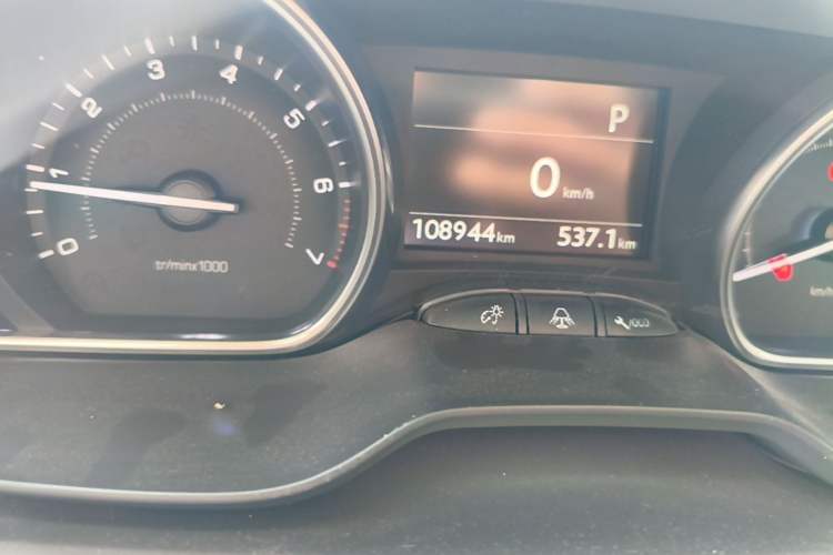Used Peugeot 2008 2014 1.6L Automatic Fashion Edition Odometer Close Up