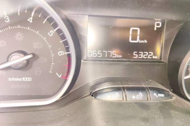 Used Peugeot 2008 2014 1.6L Automatic Fashion Edition Odometer Close Up