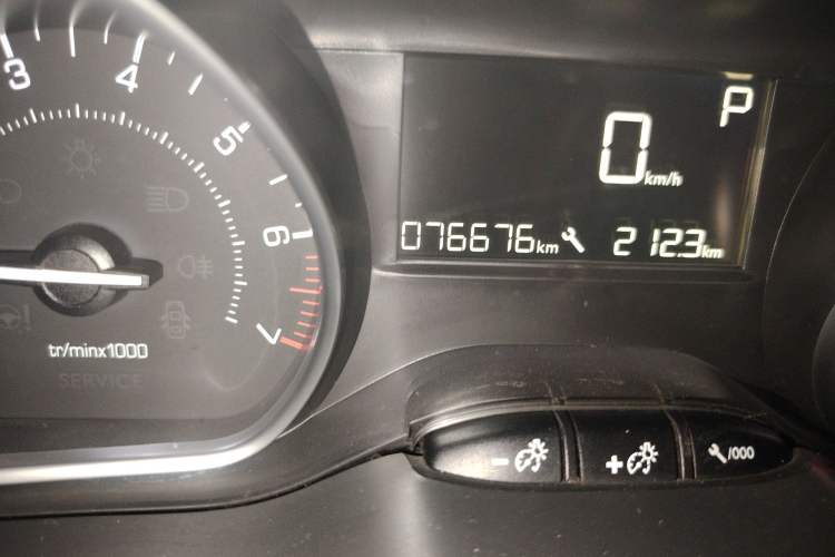Used Peugeot 2008 2014 1.6L Automatic Fashion Edition Odometer Close Up