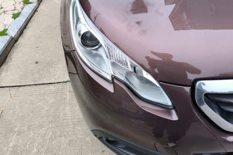 Used Peugeot 2008 2014 1.6L Automatic Trend Edition Right Front Headlight