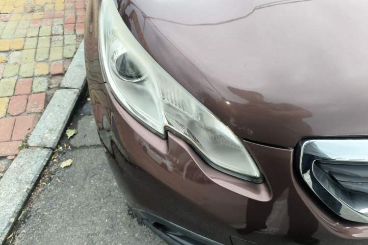Used Peugeot 2008 2014 1.6L Automatic Trend Edition Right Front Headlight
