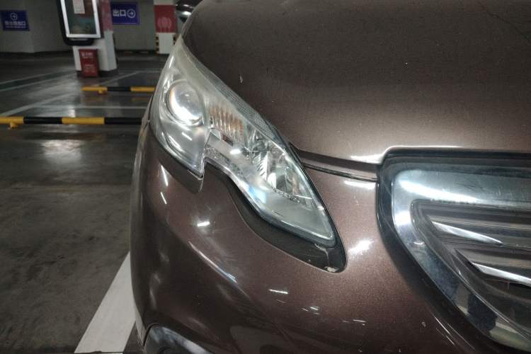 Used Peugeot 2008 2014 1.6L Automatic Fashion Edition Right Front Headlight