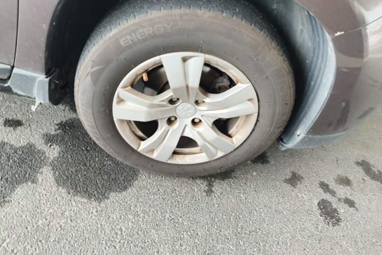 Used Peugeot 2008 2014 1.6L Automatic Trend Edition Right Front Wheel Hub