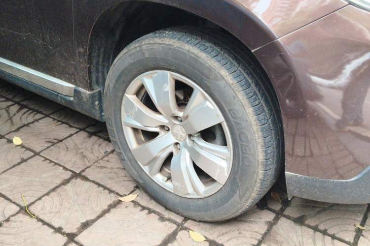 Used Peugeot 2008 2014 1.6L Automatic Fashion Edition Right Front Wheel Hub