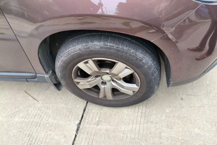 Used Peugeot 2008 2014 1.6L Automatic Trend Edition Right Front Wheel Hub