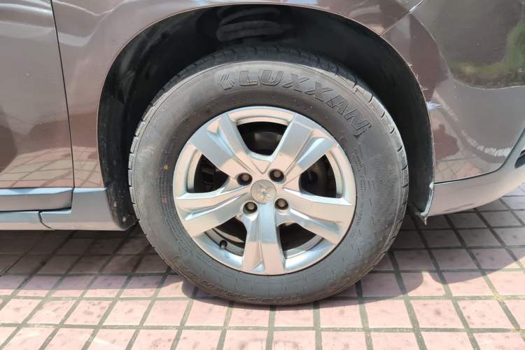Used Peugeot 2008 2014 1.6L Automatic Trend Edition Right Front Wheel Hub