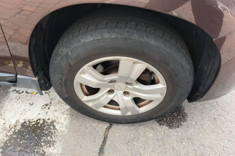 Used Peugeot 2008 2014 1.6L Automatic Trend Edition Right Front Wheel Hub