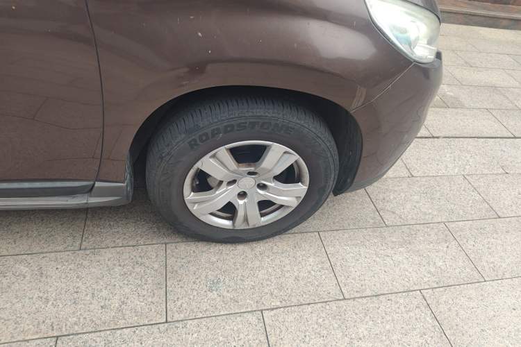 Used Peugeot 2008 2014 1.6L Automatic Trend Edition Right Front Wheel Hub