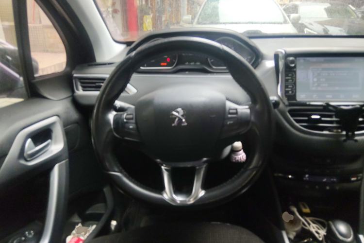Used Peugeot 2008 2014 1.6L Automatic Navigation Edition Steering Wheel