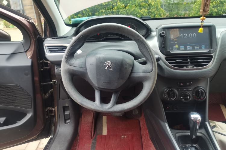 Used Peugeot 2008 2014 1.6L Automatic Trend Edition Steering Wheel