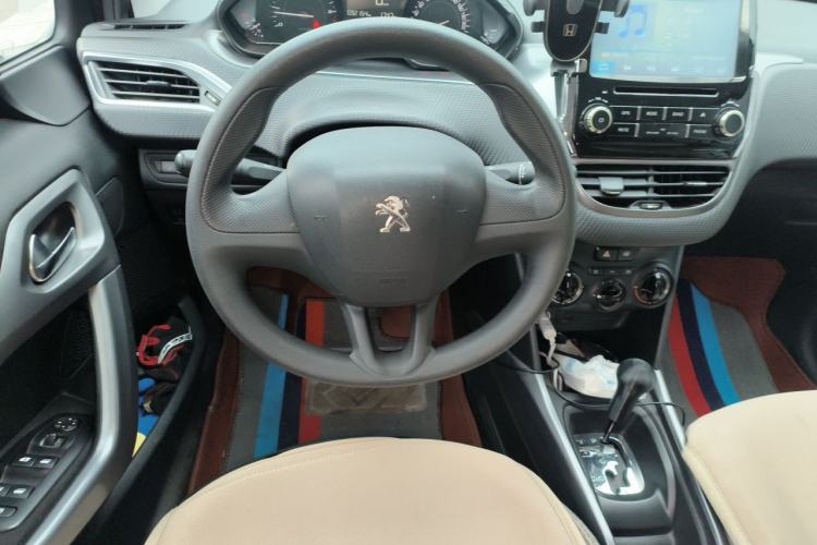 Used Peugeot 2008 2014 1.6L Automatic Trend Edition Steering Wheel