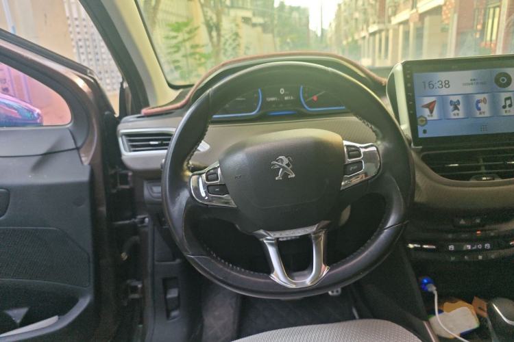 Used Peugeot 2008 2014 1.6L Automatic Navigation Edition Steering Wheel
