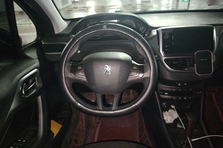Used Peugeot 2008 2014 1.6L Automatic Fashion Edition Steering Wheel