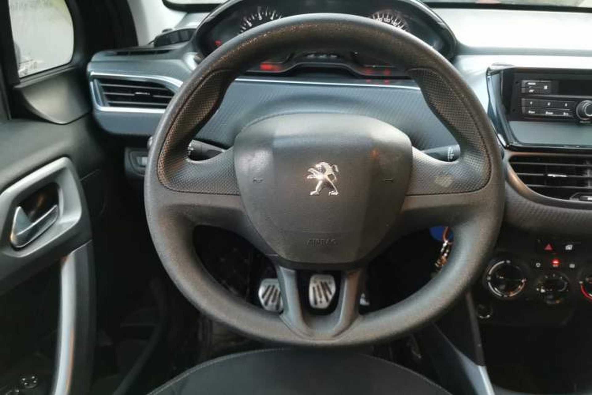 Used Peugeot 2008 2014 1.6L Manual Trend Edition Steering Wheel