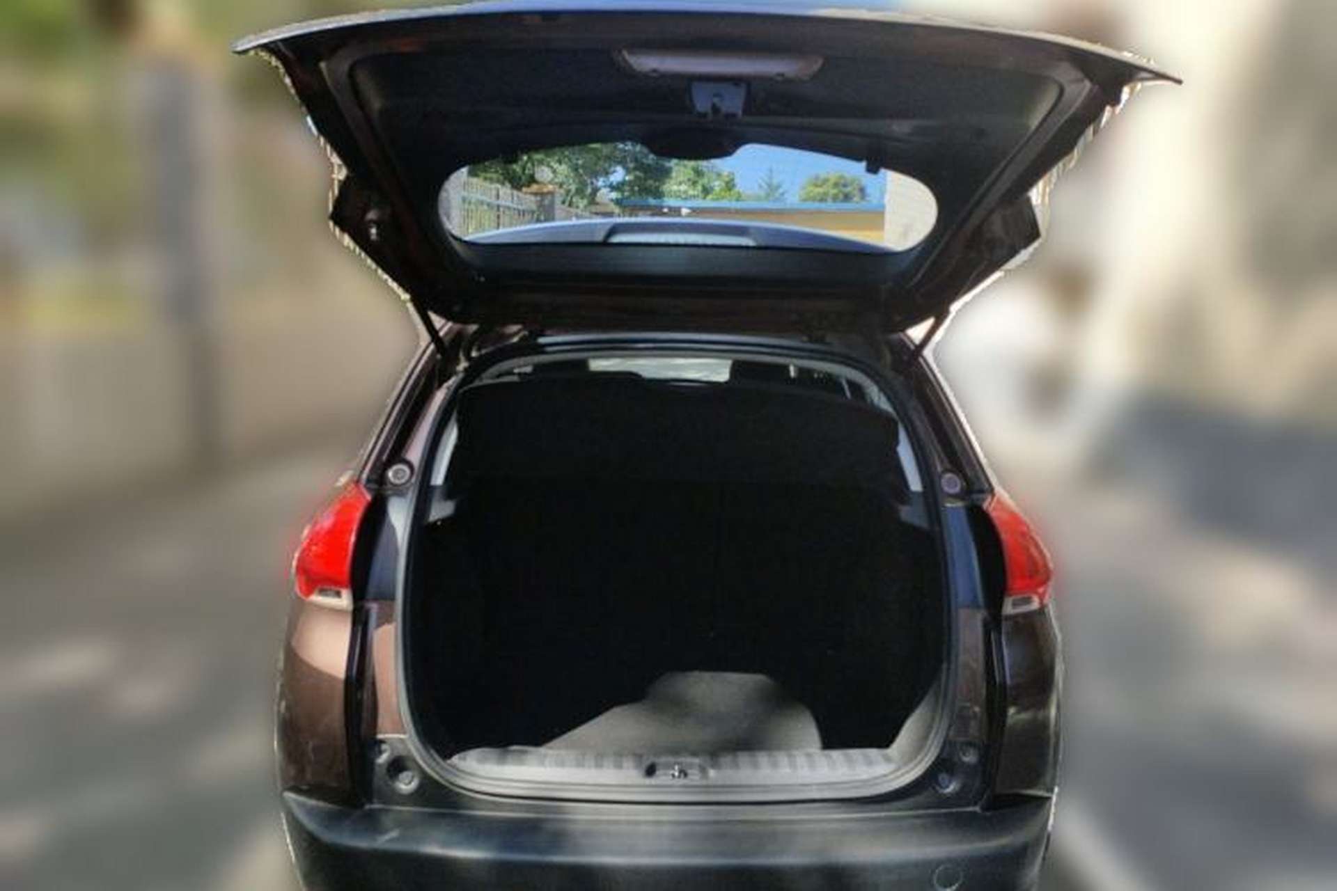 Used Peugeot 2008 2014 1.6L Automatic Navigation Edition Trunk