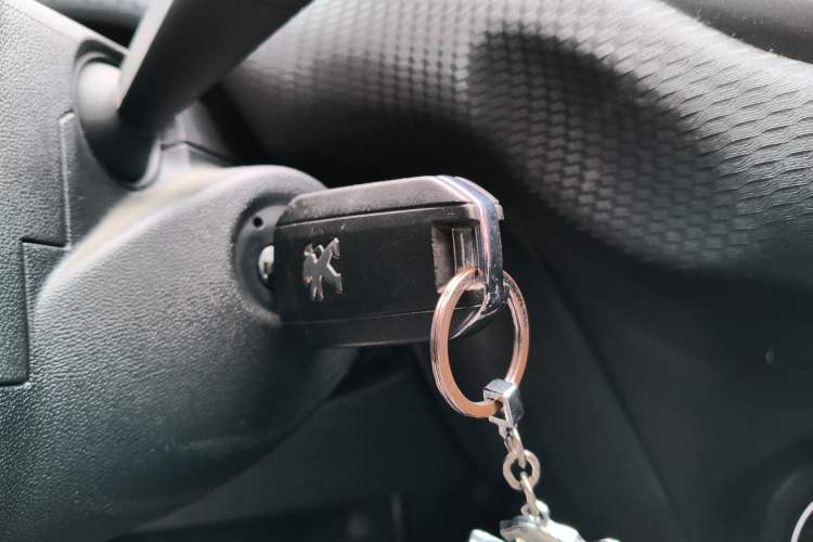 Used Peugeot 2008 2014 1.6L Automatic Trend Edition Vehicle Key