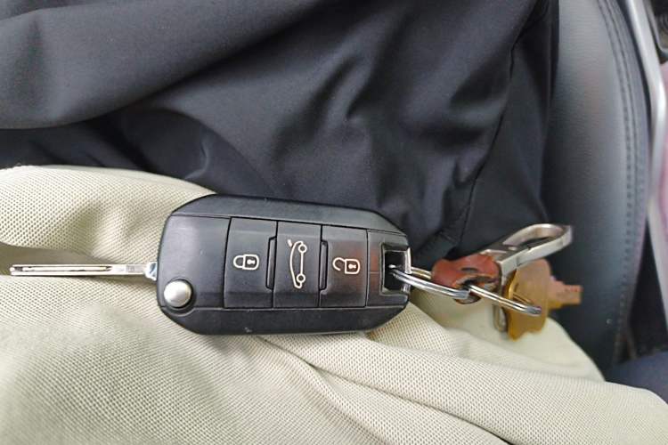 Used Peugeot 2008 2014 1.6L Manual Fashion Edition Vehicle Key