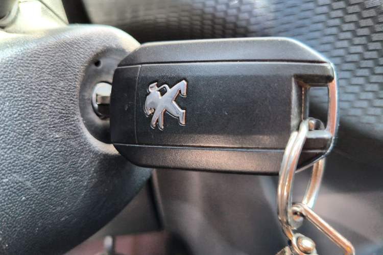 Used Peugeot 2008 2014 1.6L Automatic Trend Edition Vehicle Key