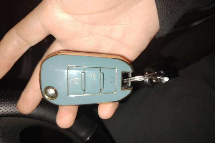 Used Peugeot 2008 2014 1.6L Automatic Fashion Edition Vehicle Key