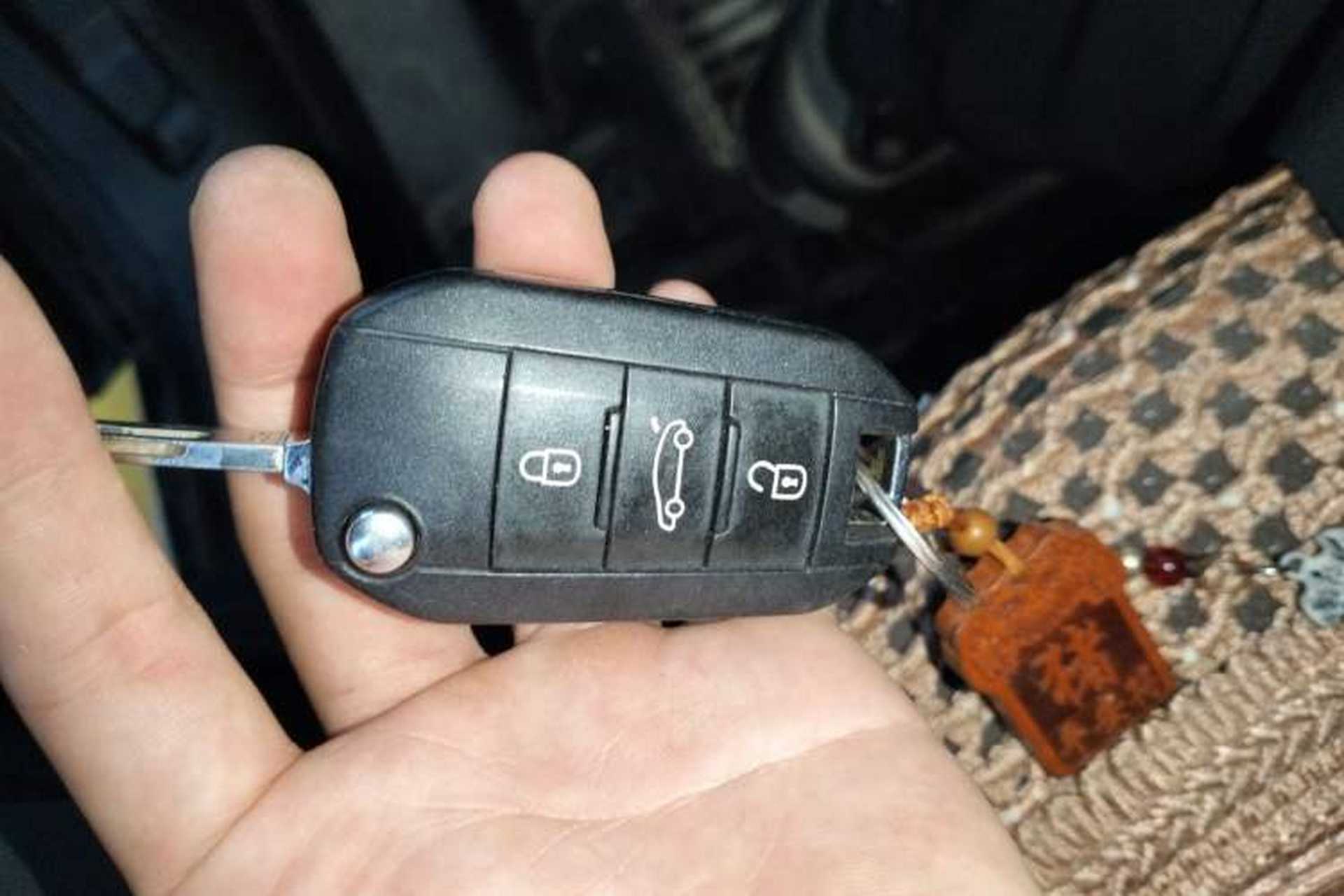 Used Peugeot 2008 2014 1.6L Automatic Fashion Edition Vehicle Key