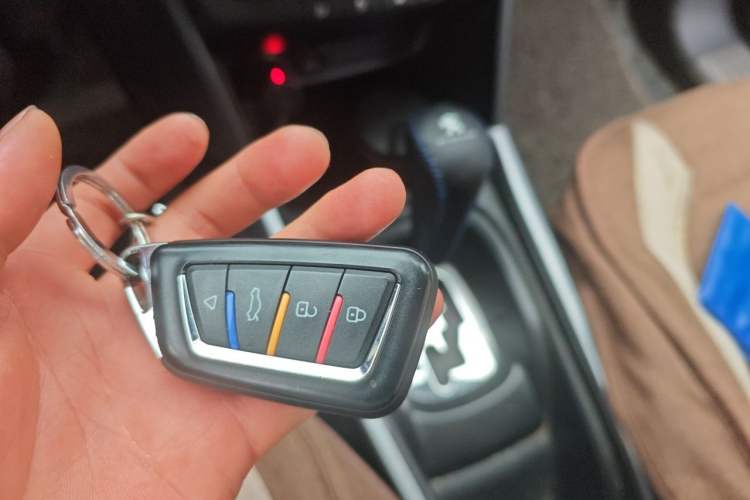 Used Peugeot 2008 2014 1.6L Automatic Navigation Edition Vehicle Key