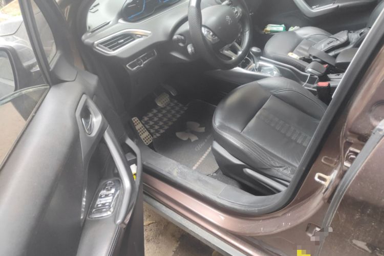Used Peugeot 2008 2014 1.6L Automatic Navigation Edition Driver Seat