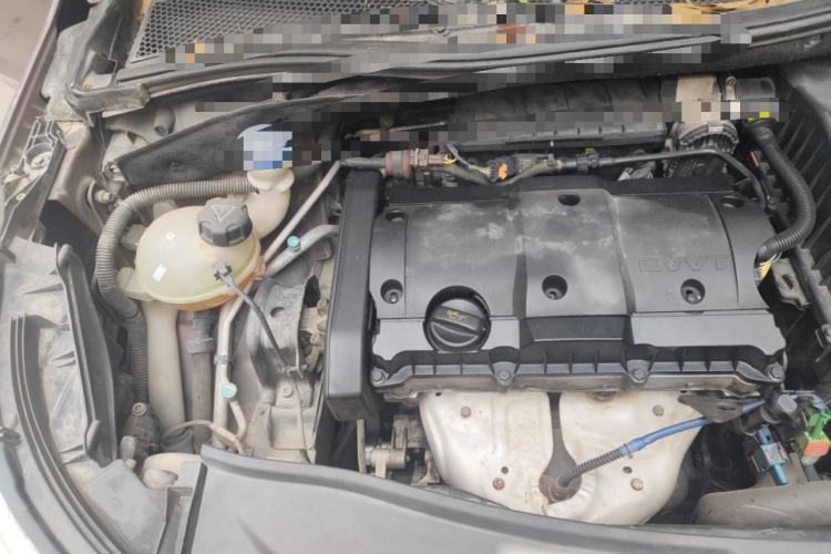 Used Peugeot 2008 2014 1.6L Automatic Navigation Edition Engine Bay Right