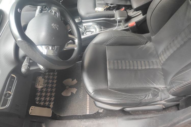 Used Peugeot 2008 2014 1.6L Automatic Navigation Edition Left Front Seat