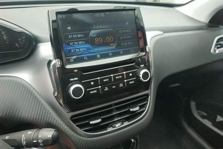 Used Peugeot 2008 2014 1.6L Automatic Trend Edition Audio And AC Panel