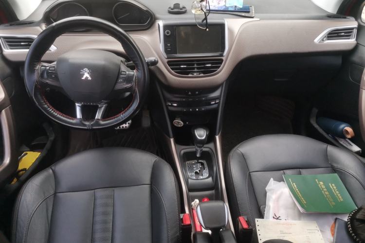 Used Peugeot 2008 2014 1.6L Automatic Navigation Edition Center Console