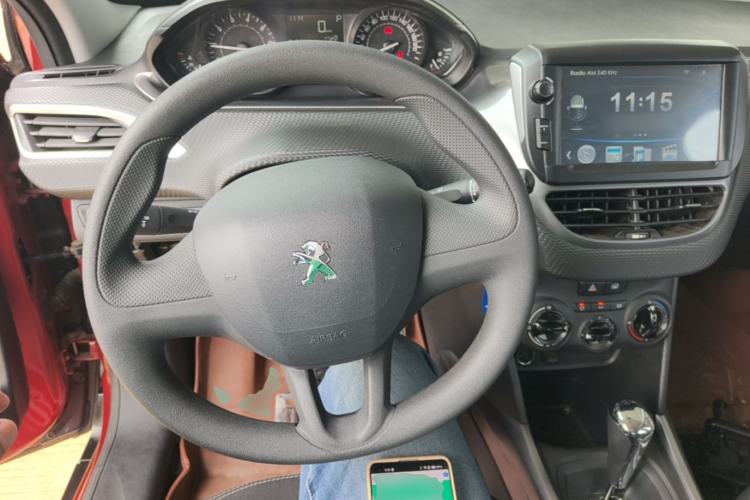 Used Peugeot 2008 2014 1.6L Automatic Trend Edition Center Console
