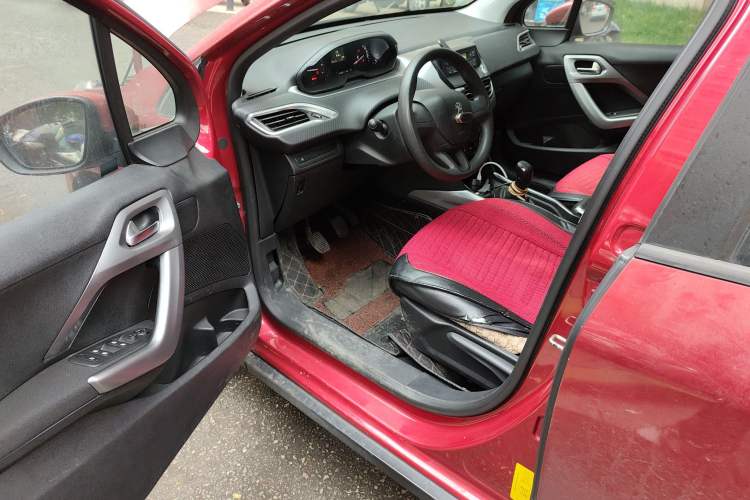 Used Peugeot 2008 2014 1.6L Manual Trend Edition Driver Seat