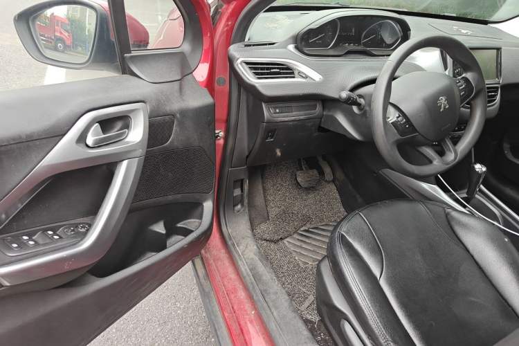 Used Peugeot 2008 2014 1.6L Automatic Fashion Edition Driver Seat