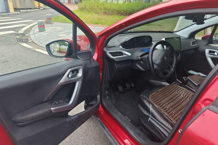 Used Peugeot 2008 2014 1.6L Manual Trend Edition Driver Seat