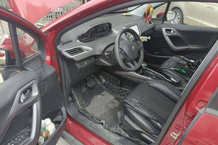 Used Peugeot 2008 2014 1.6L Automatic Fashion Edition Driver Seat