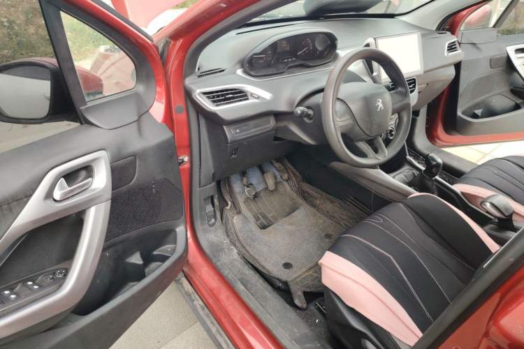 Used Peugeot 2008 2014 1.6L Manual Trend Edition Driver Seat