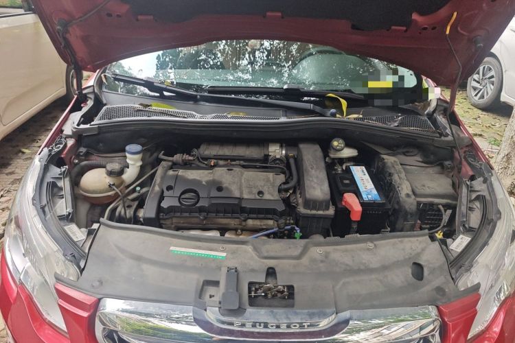 Used Peugeot 2008 2014 1.6L Automatic Fashion Edition Engine Bay