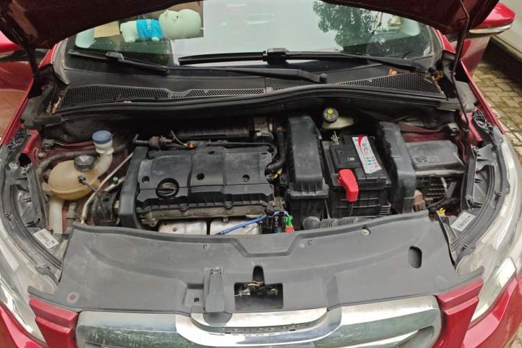 Used Peugeot 2008 2014 1.6L Automatic Fashion Edition Engine Bay