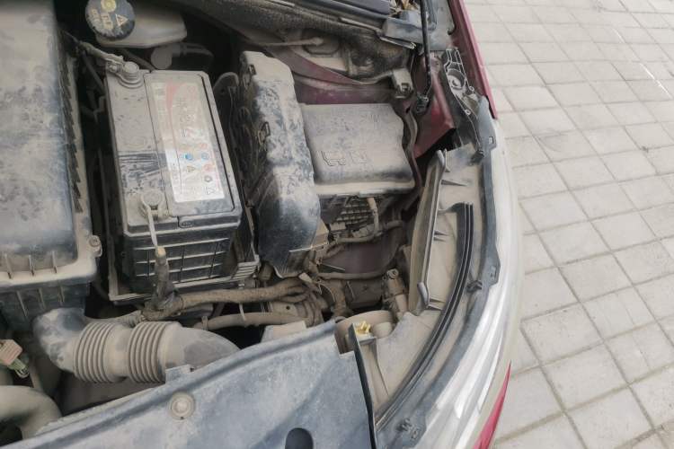 Used Peugeot 2008 2014 1.6L Automatic Navigation Edition Engine Bay Left