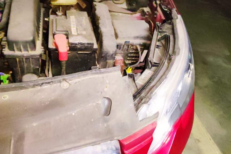 Used Peugeot 2008 2014 1.6L Automatic Fashion Edition Engine Bay Left