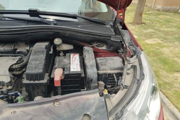 Used Peugeot 2008 2014 1.6L Automatic Fashion Edition Engine Bay Left