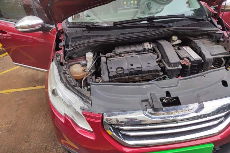 Used Peugeot 2008 2014 1.6L Automatic Navigation Edition Engine Bay Right